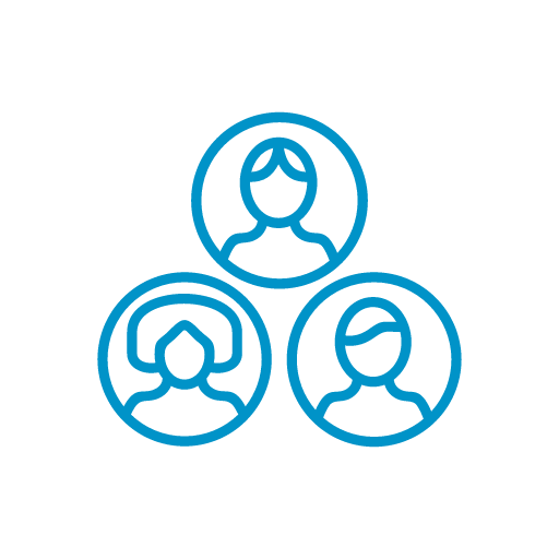Blue line icon of three heads in outlined circles stacked in a pyramid